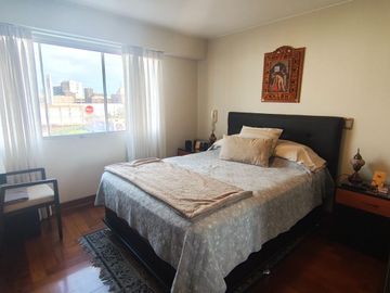 DUPLEX DE 227M2 + 3 COCHERAS EN VENTA EN CHACARRILLA - SAN BORJA