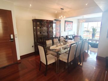 DUPLEX DE 227M2 + 3 COCHERAS EN VENTA EN CHACARRILLA - SAN BORJA