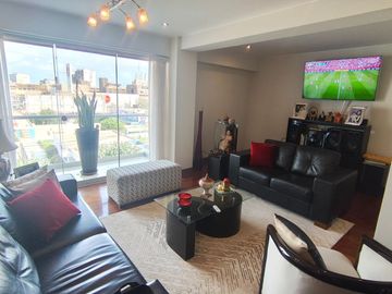 DUPLEX DE 227M2 + 3 COCHERAS EN VENTA EN CHACARRILLA - SAN BORJA