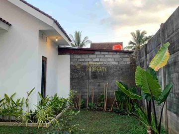 RUMAH BARU SIAP HUNI DEKAT AKMIL MAGELANG