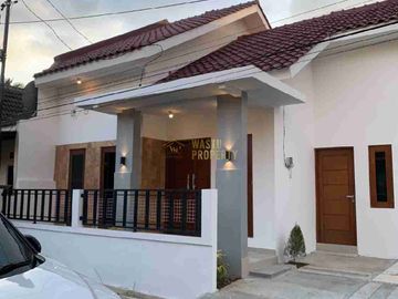 RUMAH BARU SIAP HUNI DEKAT AKMIL MAGELANG