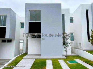 CASA EN RENTA EN ZIBATA