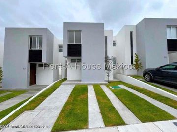 CASA EN RENTA EN ZIBATA