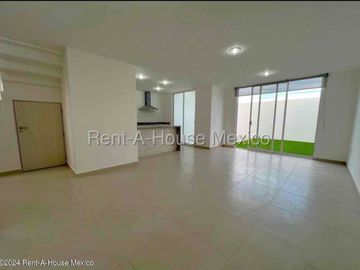 CASA EN RENTA EN ZIBATA