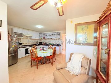 Casa de tres recámaras en venta en Santa Fe, Juriquilla, Querétaro