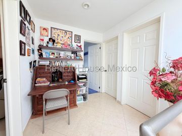 Casa de tres recámaras en venta en Santa Fe, Juriquilla, Querétaro