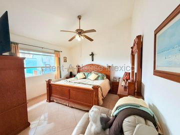 Casa de tres recámaras en venta en Santa Fe, Juriquilla, Querétaro
