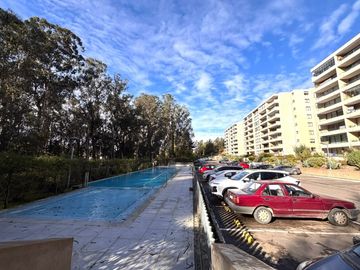 FyC arrienda departamento amoblado en condominio Altos de Curauma cuenta con estacionamiento y bodega