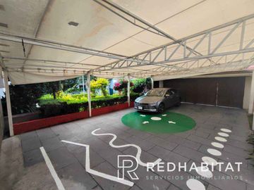 RENTA CASA 6 ESTACIONAMIENTOS FRENTE A PARQUE BOSQUES DE TETLAMEYA COYOACAN