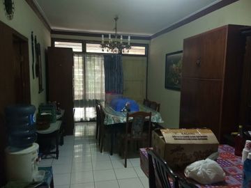 Dijual Rumah dengan Lokasi Strategis di Senopati Kebayoran Baru