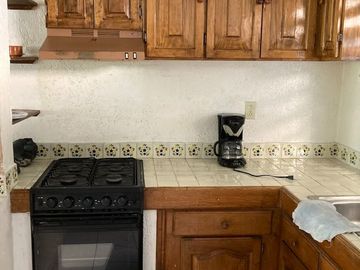 Renta de departamento amueblado en PLANTA BAJA cerca Tec de Monterrey, Queretaro