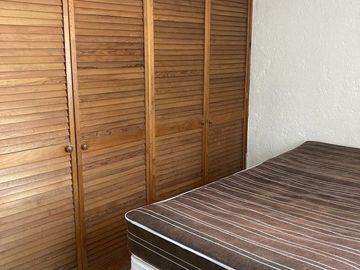 Renta de departamento amueblado en PLANTA BAJA cerca Tec de Monterrey, Queretaro