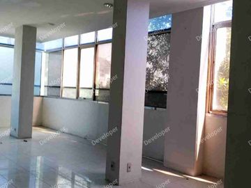 Disewakan Ruko 3 Lantai Jl. Sultan Agung