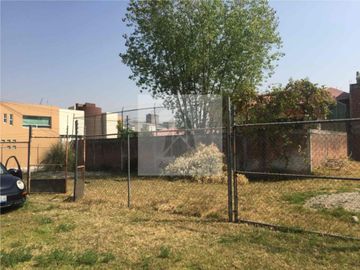 VENTA DE TERRENO 
DENTRO DE FRACCIONAMIENTO 
ESTRELLAS DEL SUR  excelente para desarrolladores. frente a parque