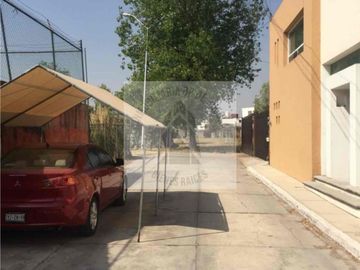 VENTA DE TERRENO 
DENTRO DE FRACCIONAMIENTO 
ESTRELLAS DEL SUR  excelente para desarrolladores. frente a parque