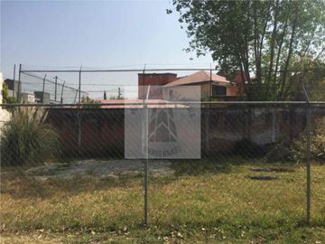 VENTA DE TERRENO 
DENTRO DE FRACCIONAMIENTO 
ESTRELLAS DEL SUR  excelente para desarrolladores. frente a parque