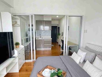 Move-In Ready Studio with Balcony & Parking in Makati CBD
