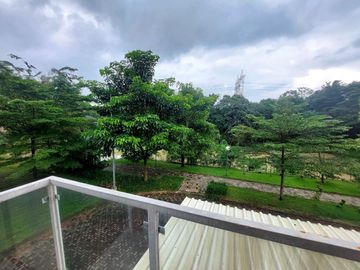 DIJUAL RUMAH CANTIK 2 LANTAI FULL FURNISH LOKASI SANGAT STRATEGIS DI SERPONG LAGOON (EN677)