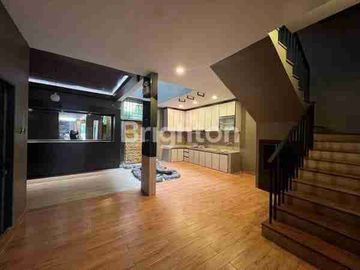 RUMAH CANTIK FULLY FURNISHED SIAP HUNI DI BATAM CENTRE