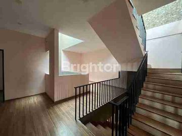 RUMAH CANTIK FULLY FURNISHED SIAP HUNI DI BATAM CENTRE
