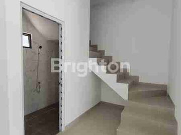 Di Jual Rumah 2 lantai Pasir Putih