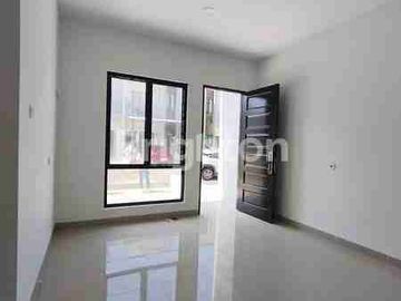 Di Jual Rumah 2 lantai Pasir Putih