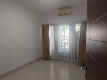 Di Sewakan Rumah Bagus di Emerald Terrace Dekat Sekolah Internasional