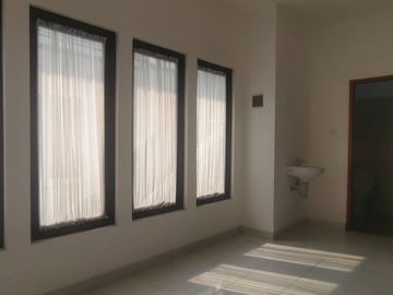 Di Sewakan Rumah Bagus di Emerald Terrace Dekat Sekolah Internasional