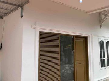 DISEWAKAN RUMAH SIAP HUNI KOMPLEK LARANGAN INDAH