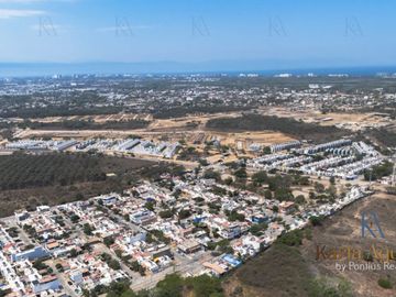 Casa en venta en Altavela cerca de la clinica 33