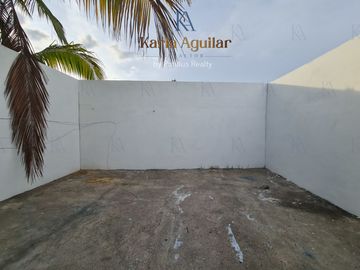 Casa en venta en Altavela cerca de la clinica 33