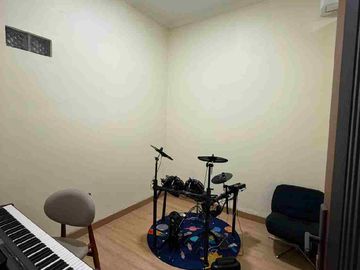 Dijual Rumah 2 1/4 lantai di Citra Garden 5, Kalideres, Jakarta Barat.