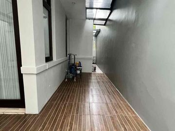 2 Lantai Hijau Asri Siap Huni di KBP