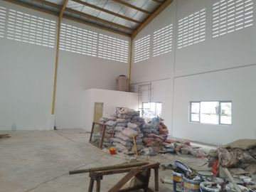 Disewakan Gudang Bagus Siap Pakai Ada Office di Kawasan Pergudangan Kav Dpr Cipondoh Tangerang