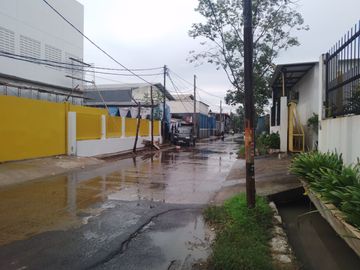 Disewakan Gudang Bagus Siap Pakai Ada Office di Kawasan Pergudangan Kav Dpr Cipondoh Tangerang
