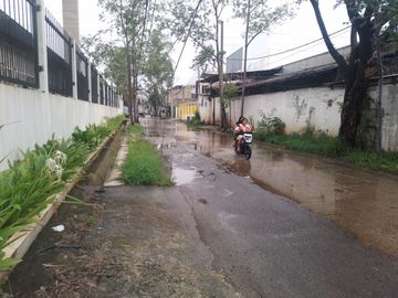 Disewakan Gudang Bagus Siap Pakai Ada Office di Kawasan Pergudangan Kav Dpr Cipondoh Tangerang