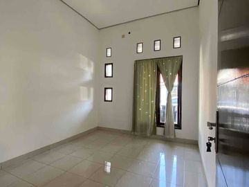 Disewakan Rumah LT 96 LB 80 Perumahan Tamansari. Keamanan 24 Jam