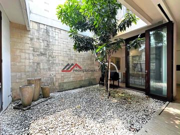 Rumah Mewah Dan Asri Open Space Di Kemang