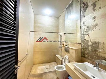 Rumah Mewah Dan Asri Open Space Di Kemang