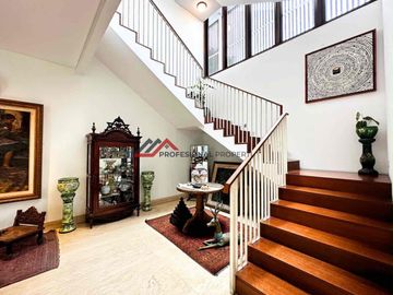Rumah Mewah Dan Asri Open Space Di Kemang