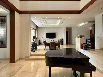 Patra Kuningan Luxury Tropical House Jalan Lebar Posisi Hoek