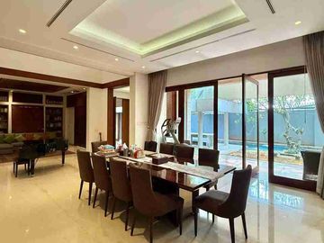 Patra Kuningan Luxury Tropical House Jalan Lebar Posisi Hoek