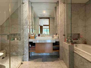 Patra Kuningan Luxury Tropical House Jalan Lebar Posisi Hoek
