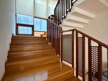 Patra Kuningan Luxury Tropical House Jalan Lebar Posisi Hoek