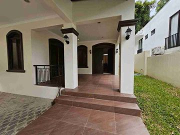 EXCLUSIVE FOR SALE OR LEASE: LUXURY 2-STOREY HOME IN MA. LUISA ESTATE PARK phase 8

​