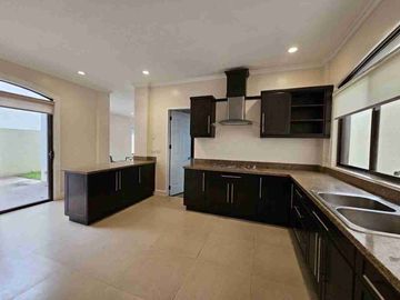EXCLUSIVE FOR SALE OR LEASE: LUXURY 2-STOREY HOME IN MA. LUISA ESTATE PARK phase 8

​