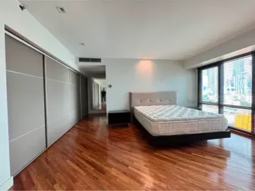 FOR RENT: Renovated Three (3) Bedroom Unit in Luna Gardens Rockwell, Makati CIty