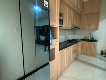 Disewakan Rumah Siap Huni Plus Attic Harga Terjangkau Cluster Wisteria, Cakung, Jakarta Timur, 007