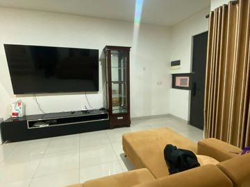 Disewakan Rumah Siap Huni Plus Attic Harga Terjangkau Cluster Wisteria, Cakung, Jakarta Timur, 007
