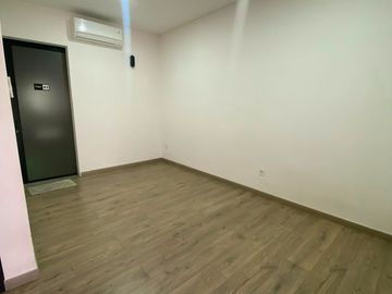 Disewakan Rumah Siap Huni Plus Attic Harga Terjangkau Cluster Wisteria, Cakung, Jakarta Timur, 007